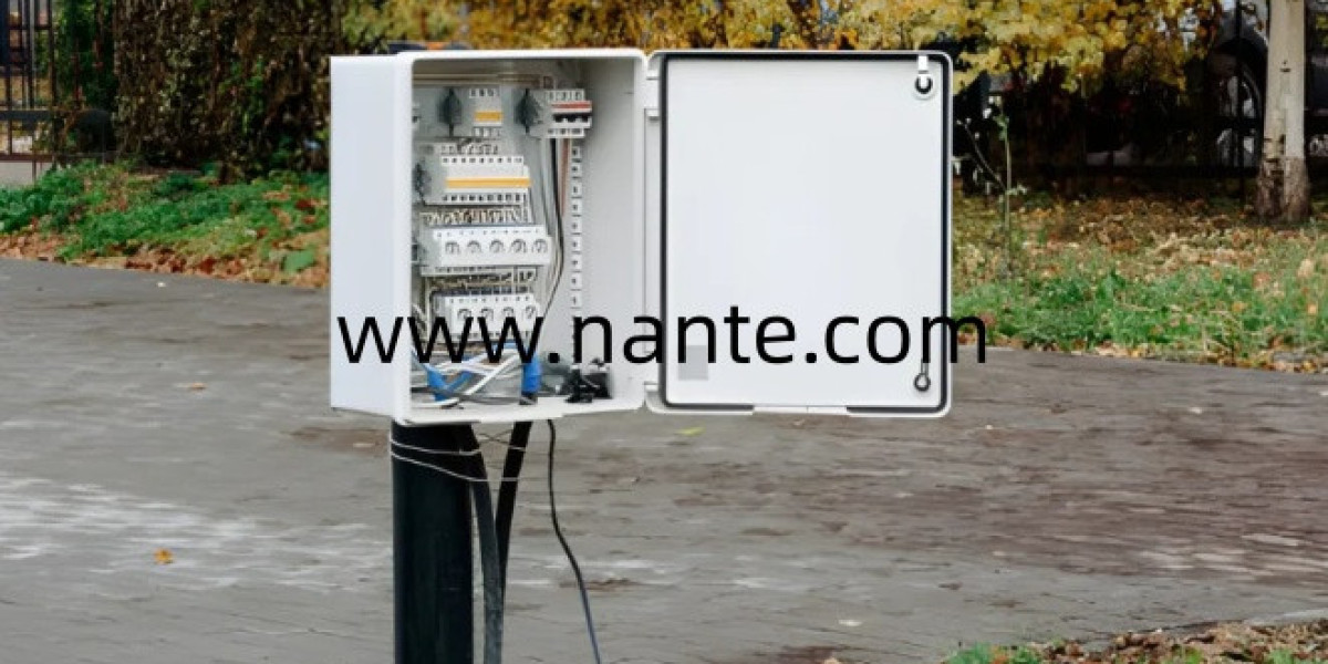 How Can an Outdoor Electrical Distribution Panel Organize Power?